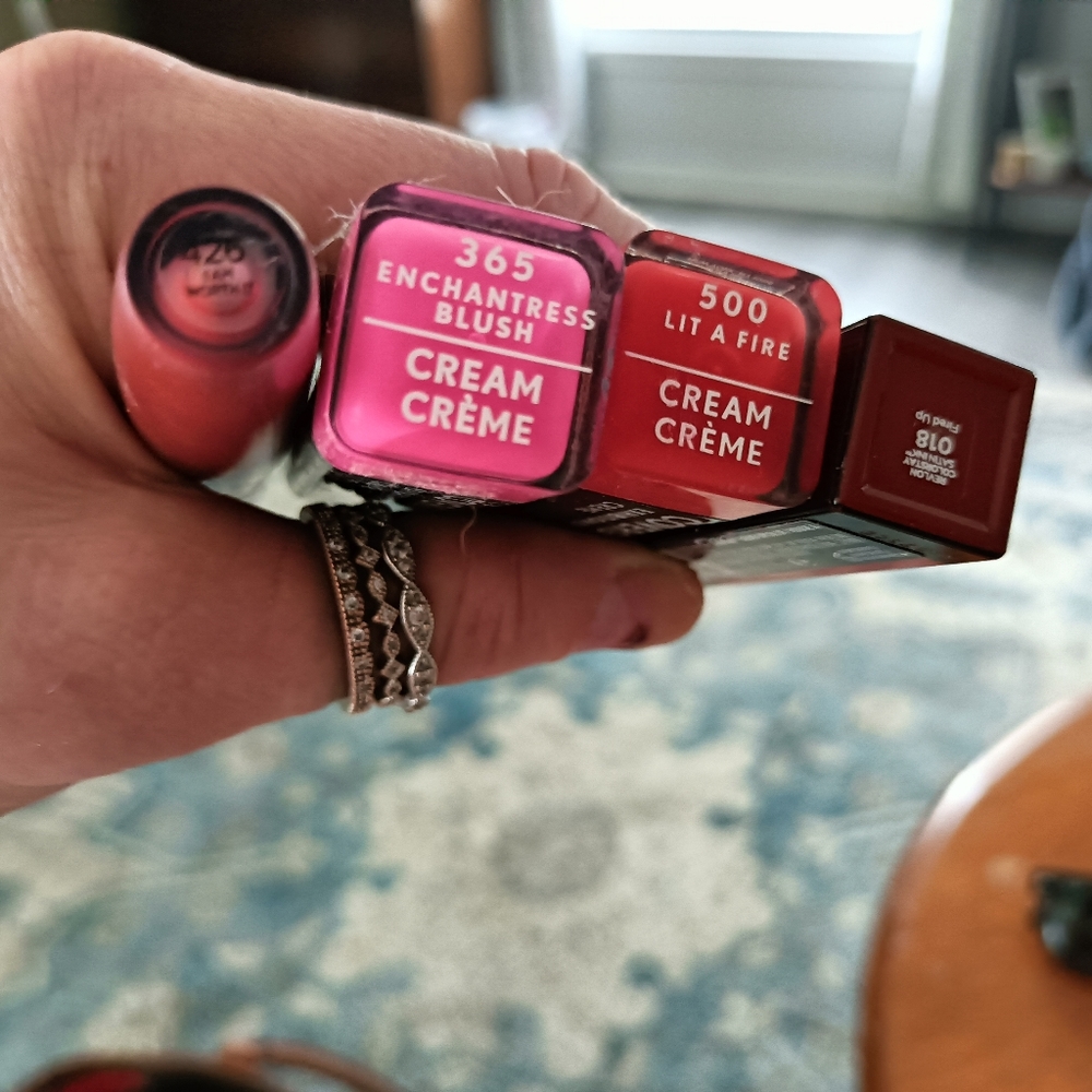 Makeup bundle - Picture 6 of 9